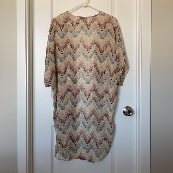 LAST CHANCE - Love Squared boho chevron kimono style coverup - Picture 2 of 4